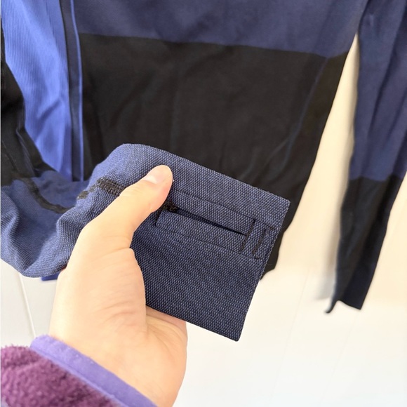 Derek Lam X Athleta blue long sleeve color blocked top size SM - Picture 4 of 4